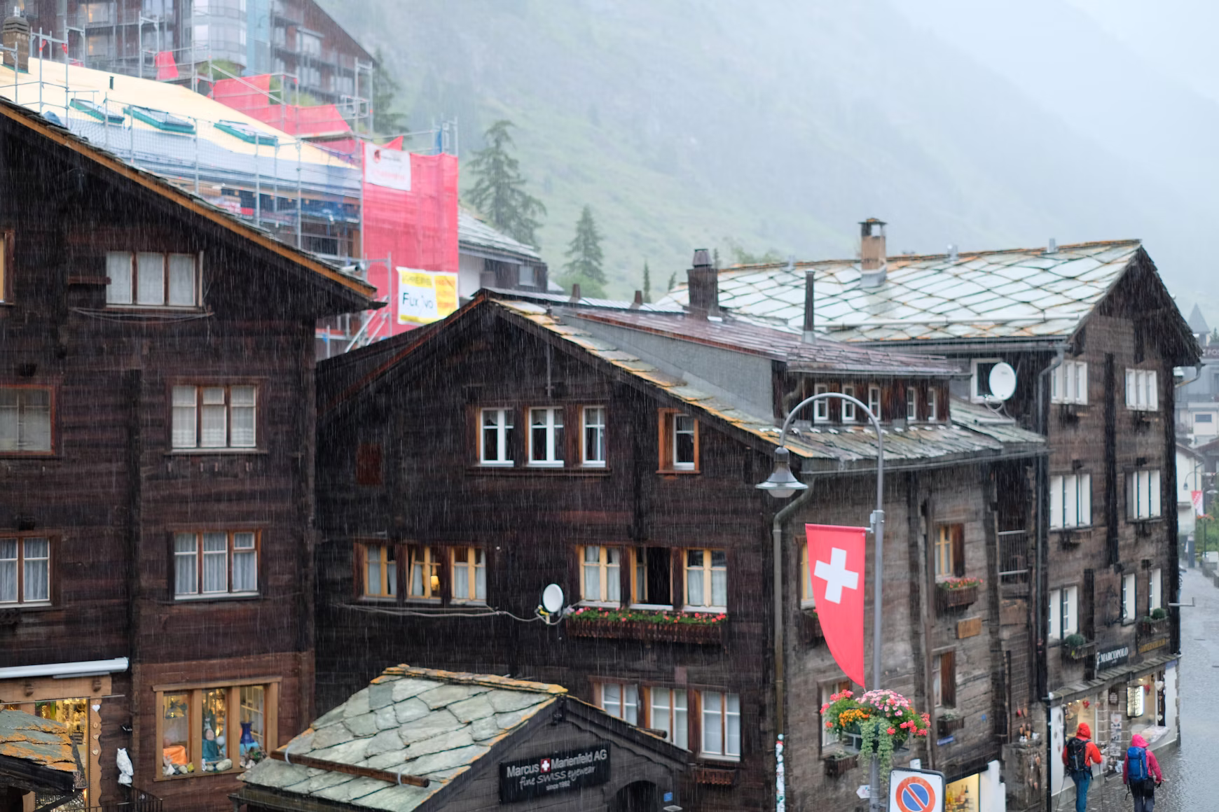 How to become a lawyer in Switzerland: complete guide to legal education and career in business